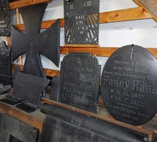 Rundgang durch die Spalthütte des Schieferbruches