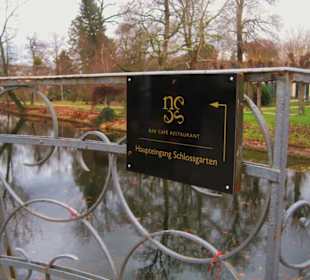 Poppeldorfer Weiher vor dem Schloss