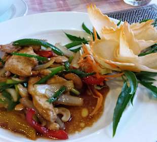 Hühnchen mit Pecannüssen