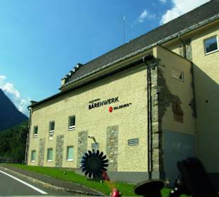 Am Bärenwerk vorbei