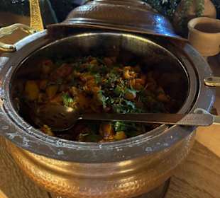 Vegan and vegetable Desert Safari