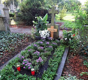 Das Grab von Norbert Blüm auf dem Alten Friedhof