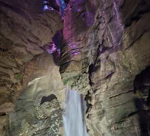 Grotta Cascata Varone