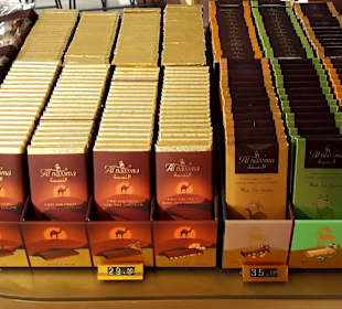 Al nassma Shop Souk Al Bahar