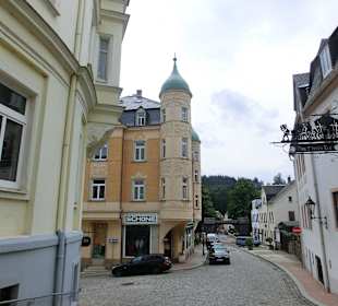 Straße zum Schloss