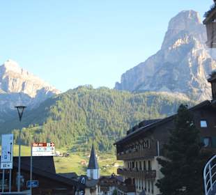 Der Sassongher von Corvara aus gesehen