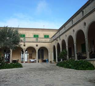 Blick in den Innenhof (de Cura)