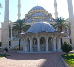 Moschee mit Waschhaus