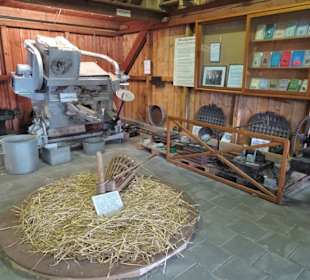 Ausstellung in der Remise der Windmühle Varel
