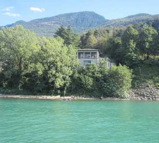 Abtei Piona vom Wasser aus