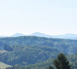 Blick auf dei Gleichenberger Kogeln