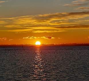 Sonnenuntergang vom Boot