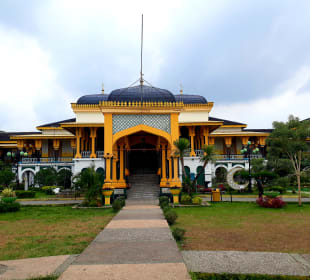 Istana Maimun