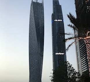 Guinnessbuch Hochhaus 90 Grad gedreht in Dubai 