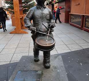 Broncefigur in Koblenz