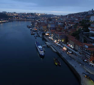 Nächlicher Blick von der Ponte de Dom Luis I