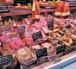 Rundgang durch die Markthalle am Carlsplatz