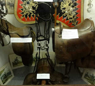 Militärsattel im Marstallmuseum