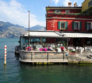 Blick auf die Veranda des Restaurants