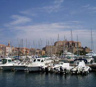 Der Hafen von Calvi