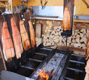 Lachsseiten auf dem Grill
