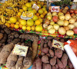 Impressionen vom Markt in Sainte-Anne