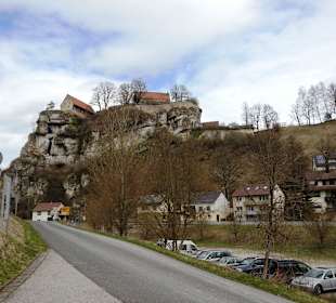 Zur Burg Pottenstein