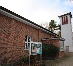 Kirche mit Glockenturm