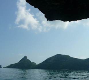 Blick aus Höhle zum NP