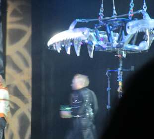 Hans Klok in “The New Houdini”