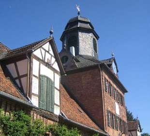 Die Gebäude des Schloss Wolfsgartens