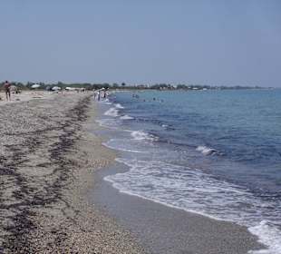 Öffentlicher Strand ca. 1 km von Hotel entfernt
