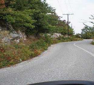 Die Straße Richtung Panteileimonas