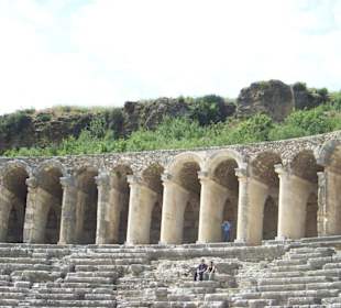 Oberster Rand vom Theater