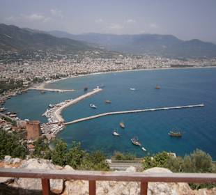 "Ic Kale" mit Blick auf den Hafen von Alanya