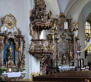 Kanzel im Langschiff