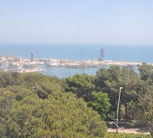 Blick vom Castell auf den Hafen