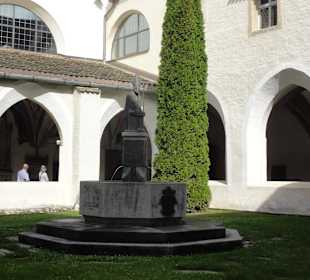 Brunnen im Kreuzgang