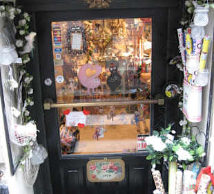 Akimbo - Außenansicht