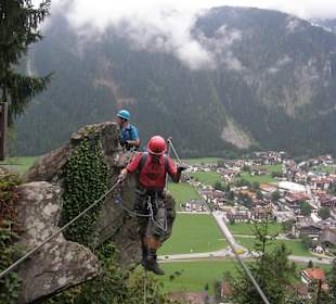 Luftiges Balancieren über Mayrhofen