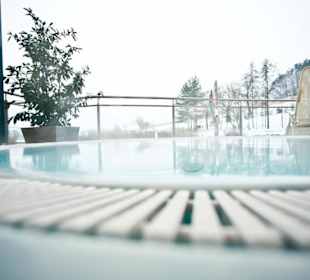 Therme Loipersdorf kleiner Pool außen