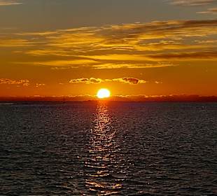 Sonnenuntergang vom Boot