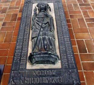 Grabmal Bischof Rudolf