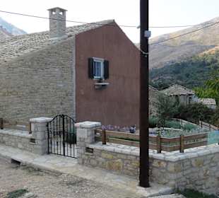 Bergdorf Paleo Perithia