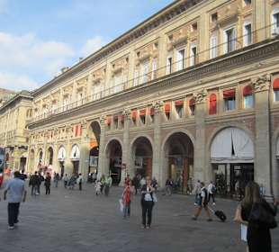 Площадь в воскресный день