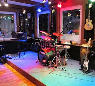 Pub Restaurant Piano