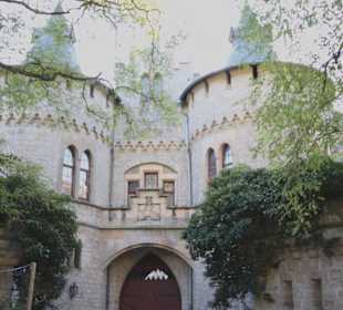 Starke Mauern und Türme