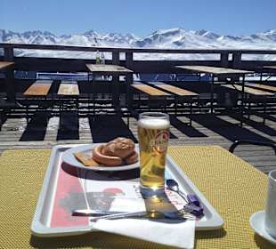 Lyžování je super, ale páreček a pivečko ...