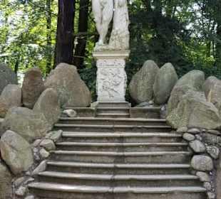 Statue