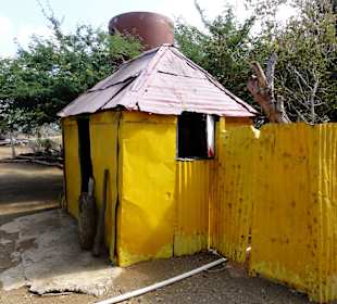 Sklavenunterkunft im Kräutergarten